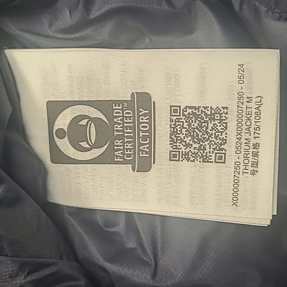 Arc'teryx Thorium Jacket Men's - Black Sapphire, Large - Season 2024 - Picture 7 of 11